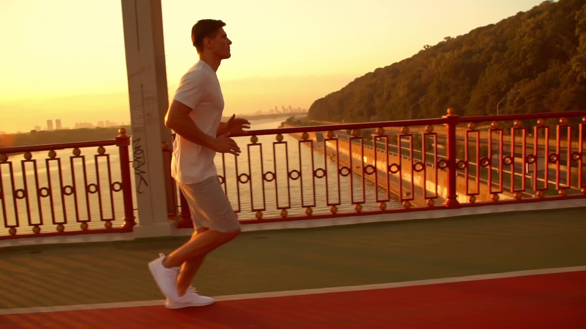 男性心血管运动跑步者视频的预览图