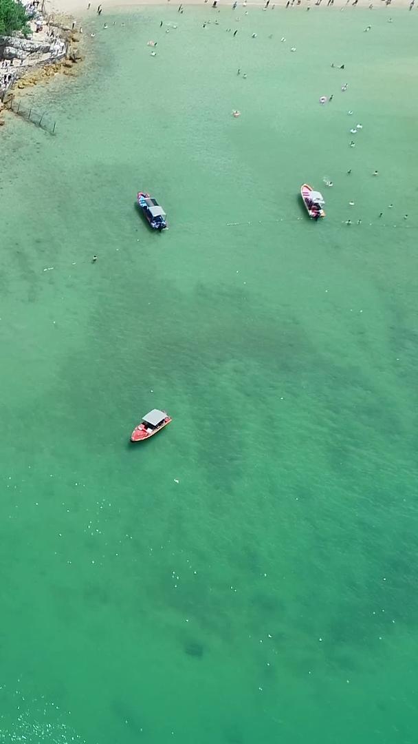 深圳鹿嘴山庄大海中的快艇视频的预览图