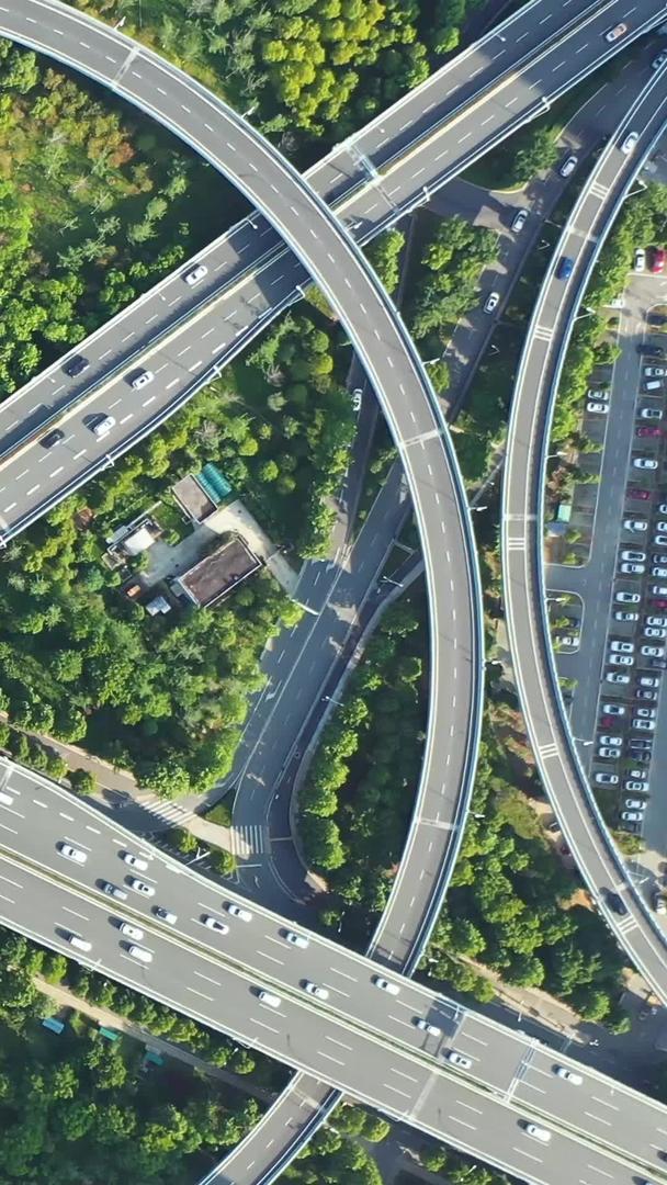 高架桥立体交通道路交通流量材料航拍风景城市错综复杂视频的预览图