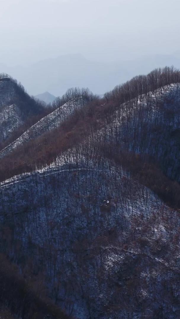 冬季秦岭雪景航拍视频的预览图