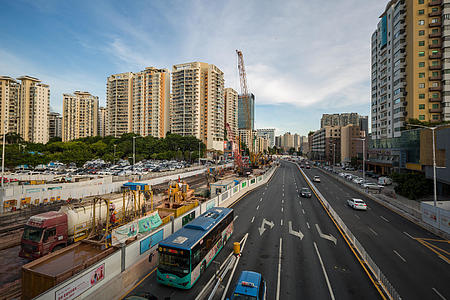 6K深圳南山南山大道城市建设轨道交通地铁建设视频的预览图