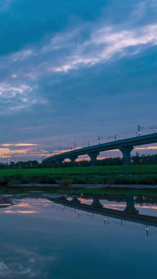 西安西咸国家级新区镐京大桥延时视频的预览图