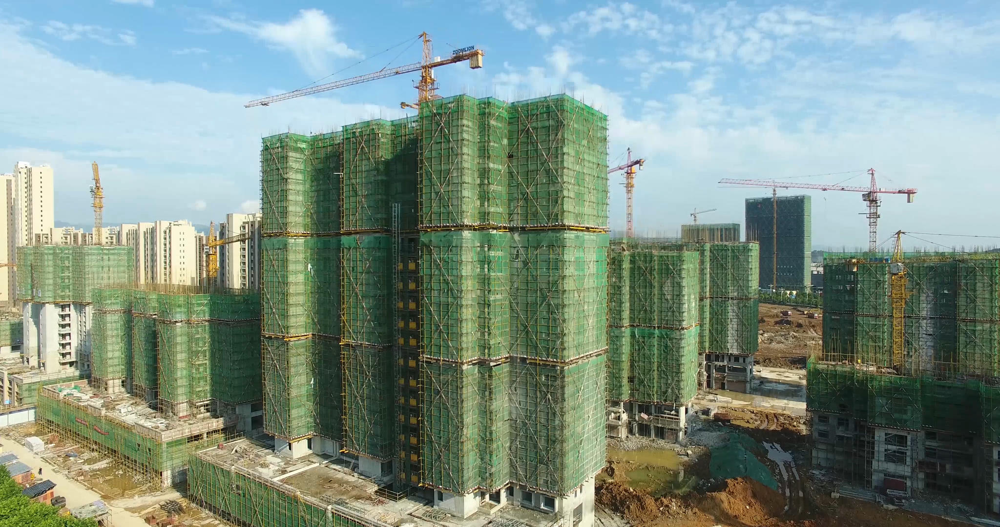 高楼施工现场4K实拍视频的预览图
