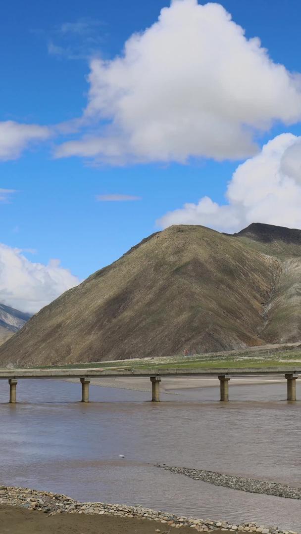 雅鲁藏布江和旁达雅江大桥延时视频视频的预览图