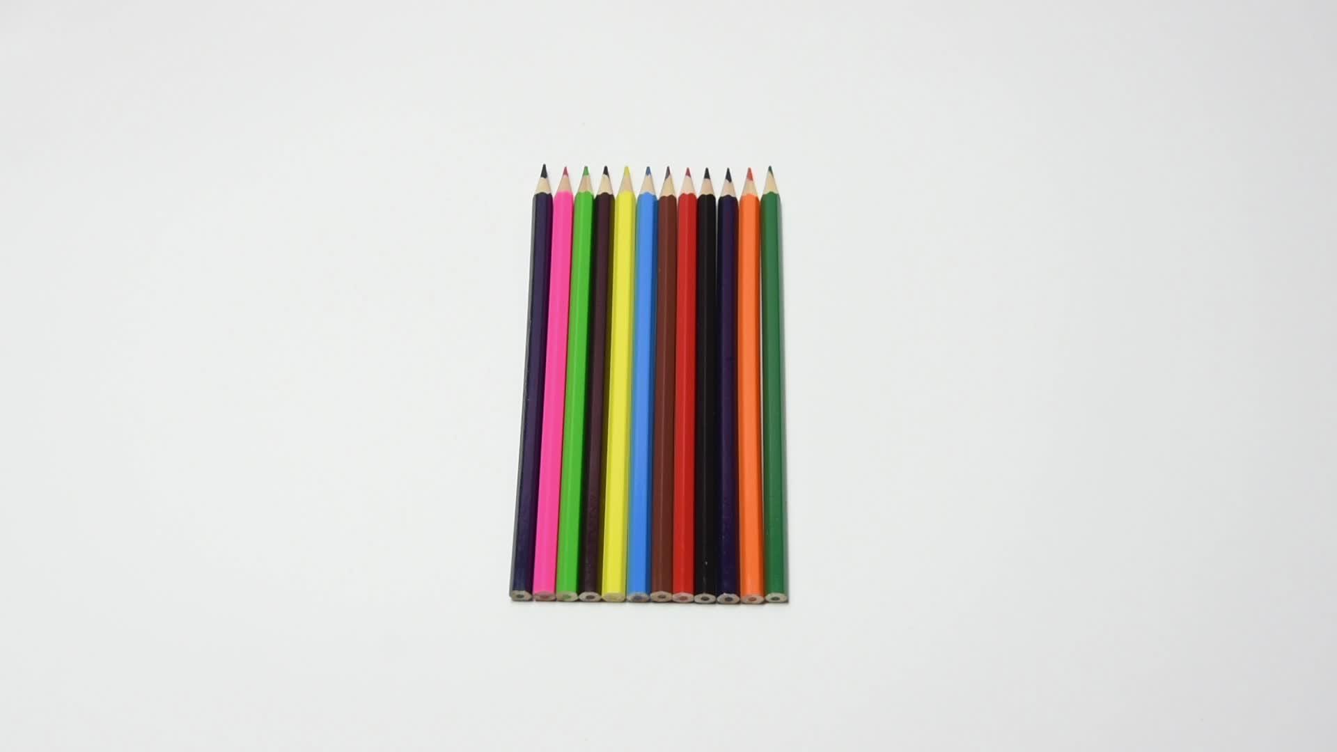 用铅笔对准其他铅笔专用白底笔以纠正笔视频的预览图