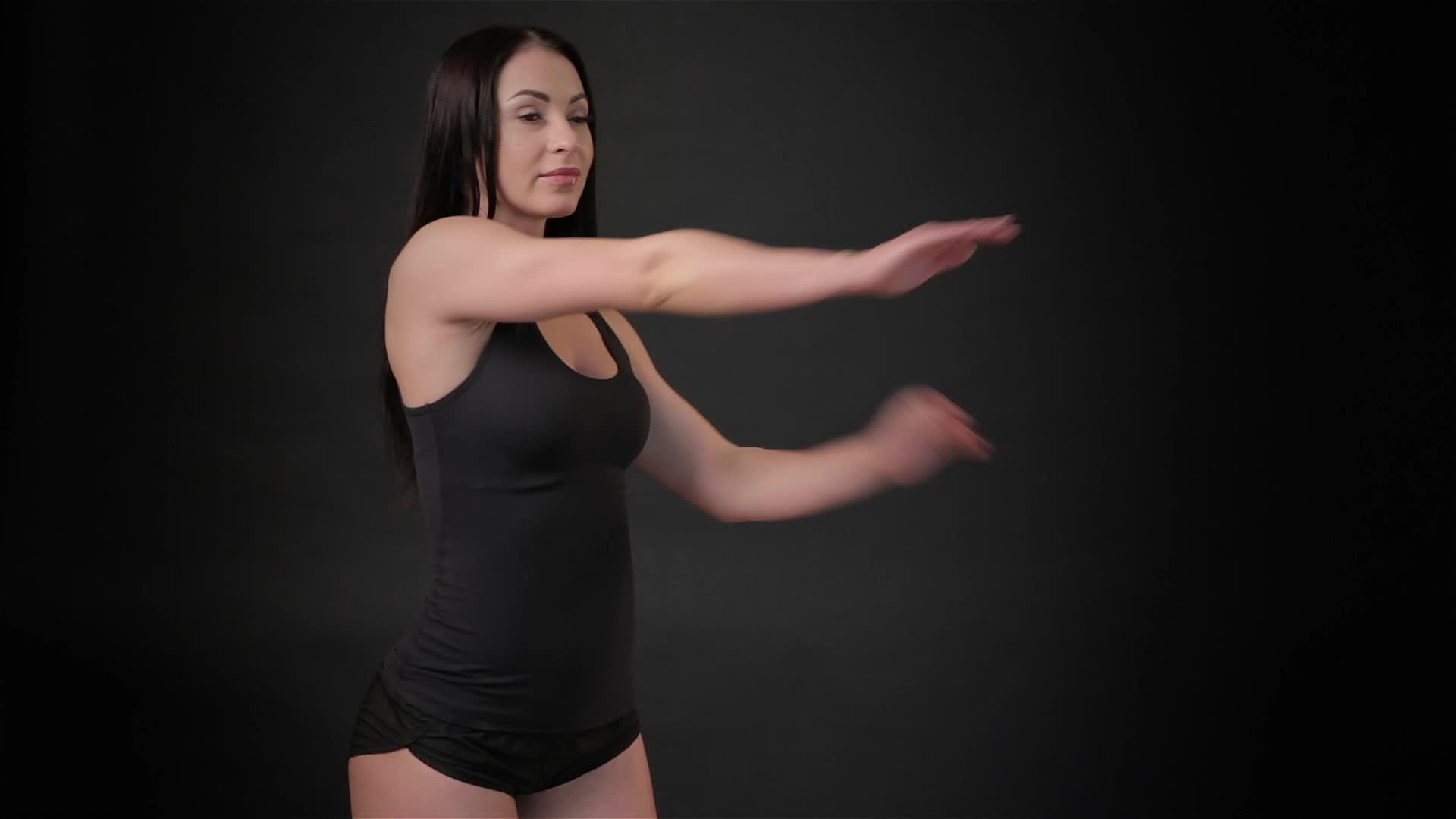 身体倾斜的健康女性视频的预览图