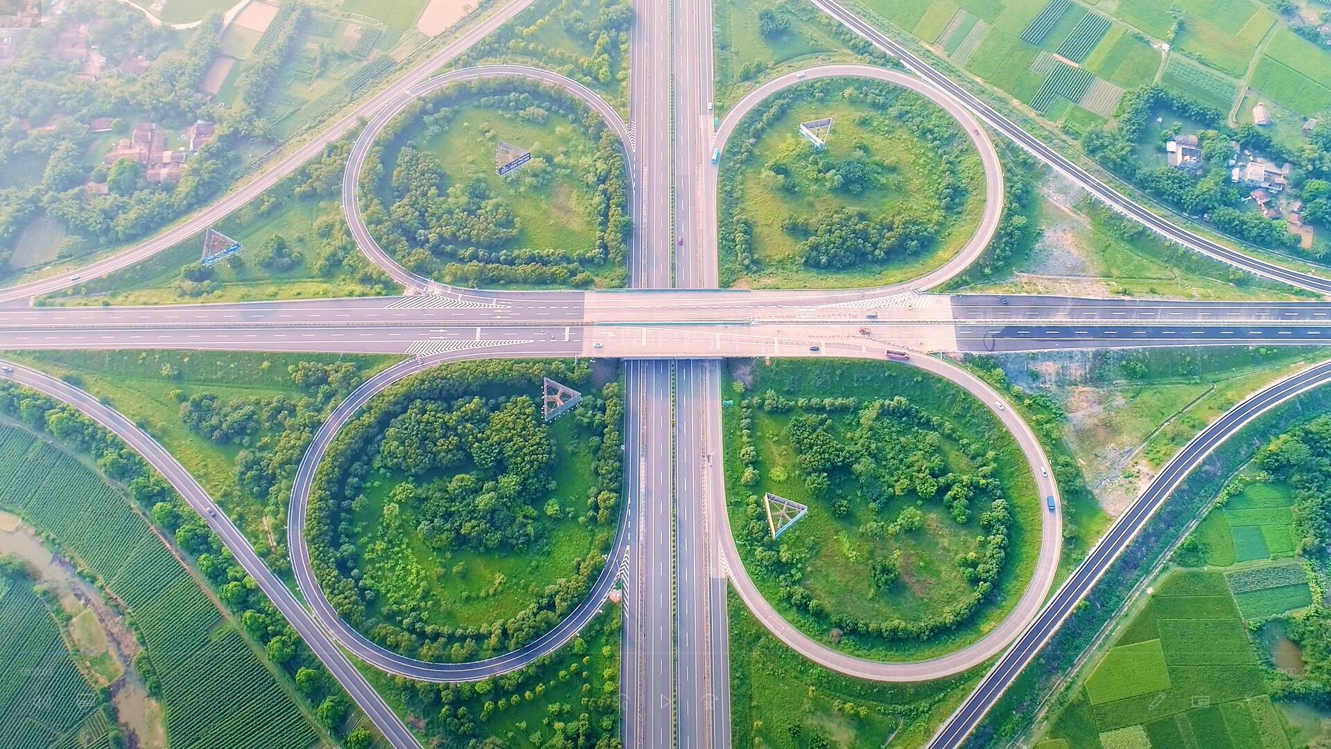 广西省内高速立交桥航拍视频的预览图