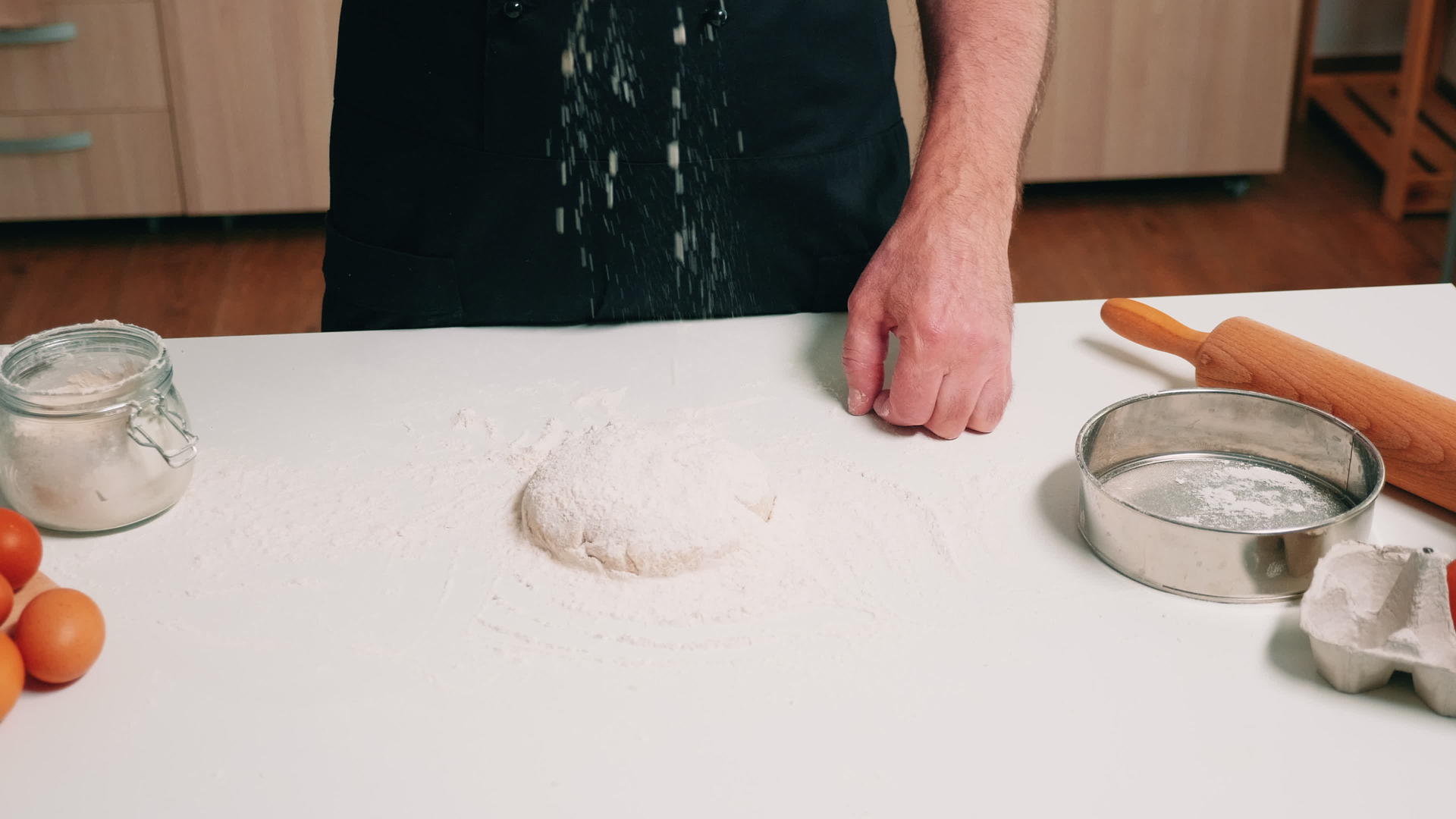 低角面粉的面包机视频的预览图
