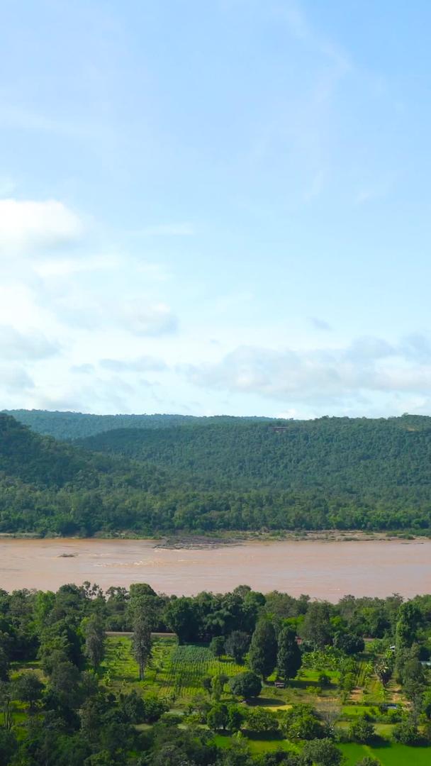 湄公河延时集合泰国老挝边界视频的预览图