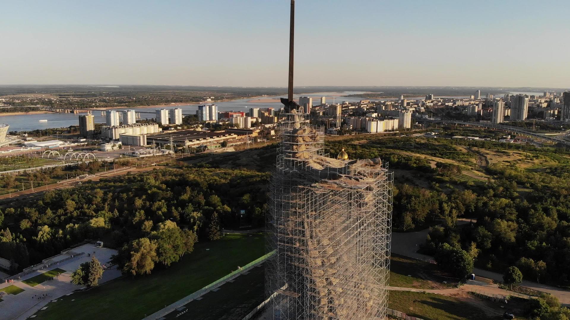 斯大林格勒重建碑传入祖国视频的预览图
