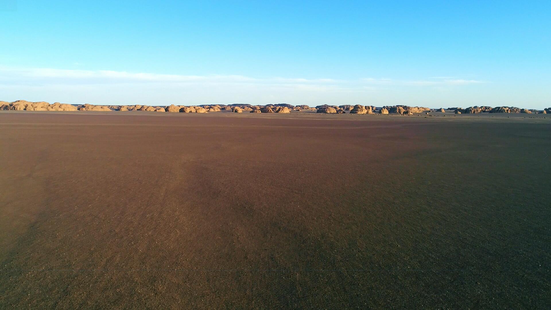 青海戈壁沙漠魔鬼城视频的预览图
