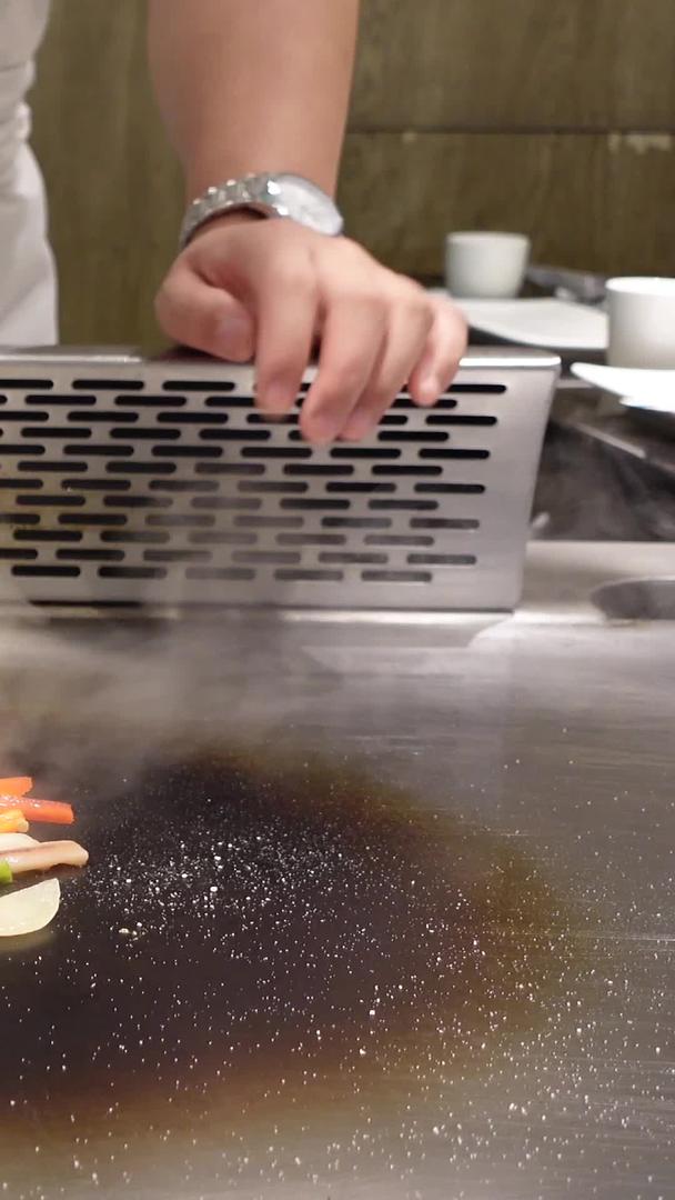 购物广场西餐厅铁板烧美食素材料视频的预览图