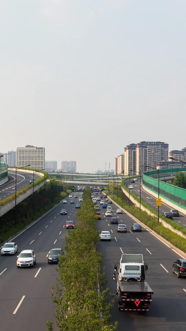 南京江北大道高速公路车流视频的预览图