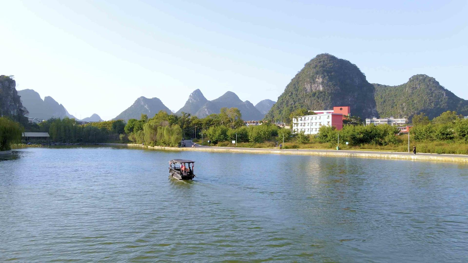 桂林两江四湖漓江5A级景区游船航拍素材视频的预览图
