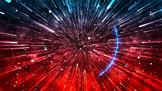 明亮的旋转电螺旋在红色背景和旋转光粒子在空间视频的预览图