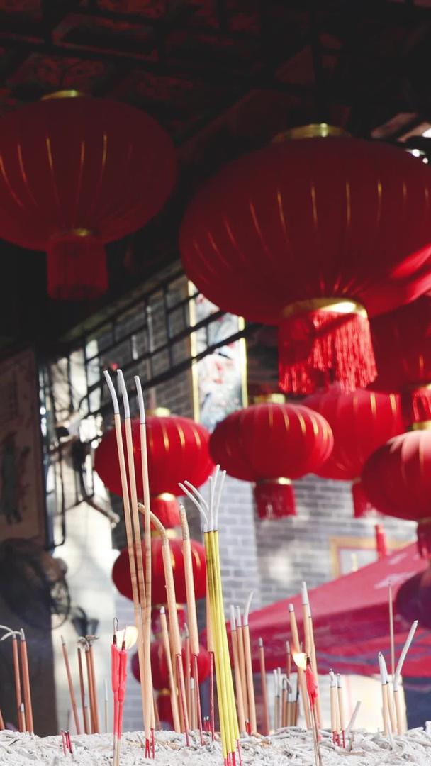 中国农历春节除夕祭祀祈祷视频的预览图