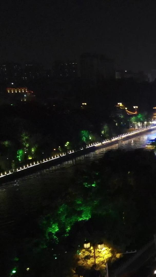 扬州城市街道夜景航拍视频的预览图