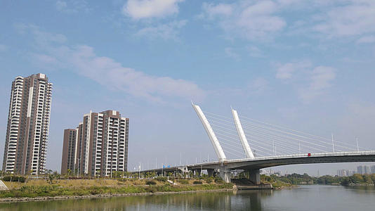 4k广东东莞东江河梨川大桥延时摄影视频的预览图