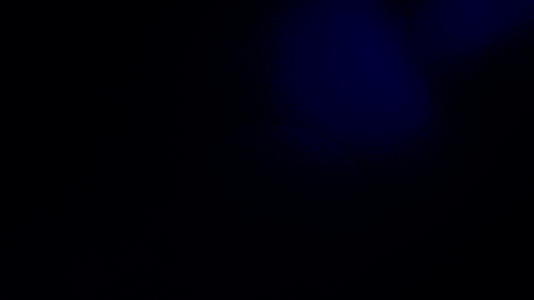 在黑色背景上冷透镜照明子弹和光线视频的预览图