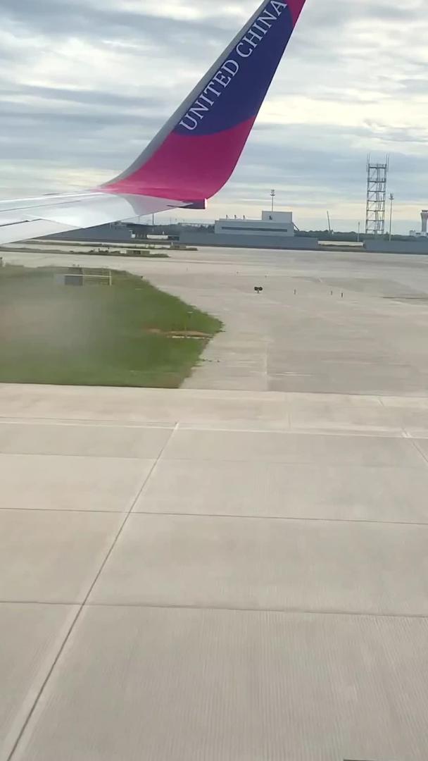飞机起飞到北京大兴机场视频的预览图