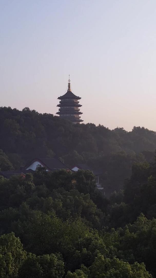 杭州西湖航拍清晨日出升格升格视频的预览图