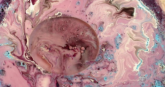 粉色墨水的抽象旋转视频的预览图