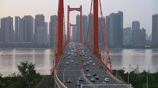 航拍城市长江桥梁交通道路江景车流4k素材视频的预览图