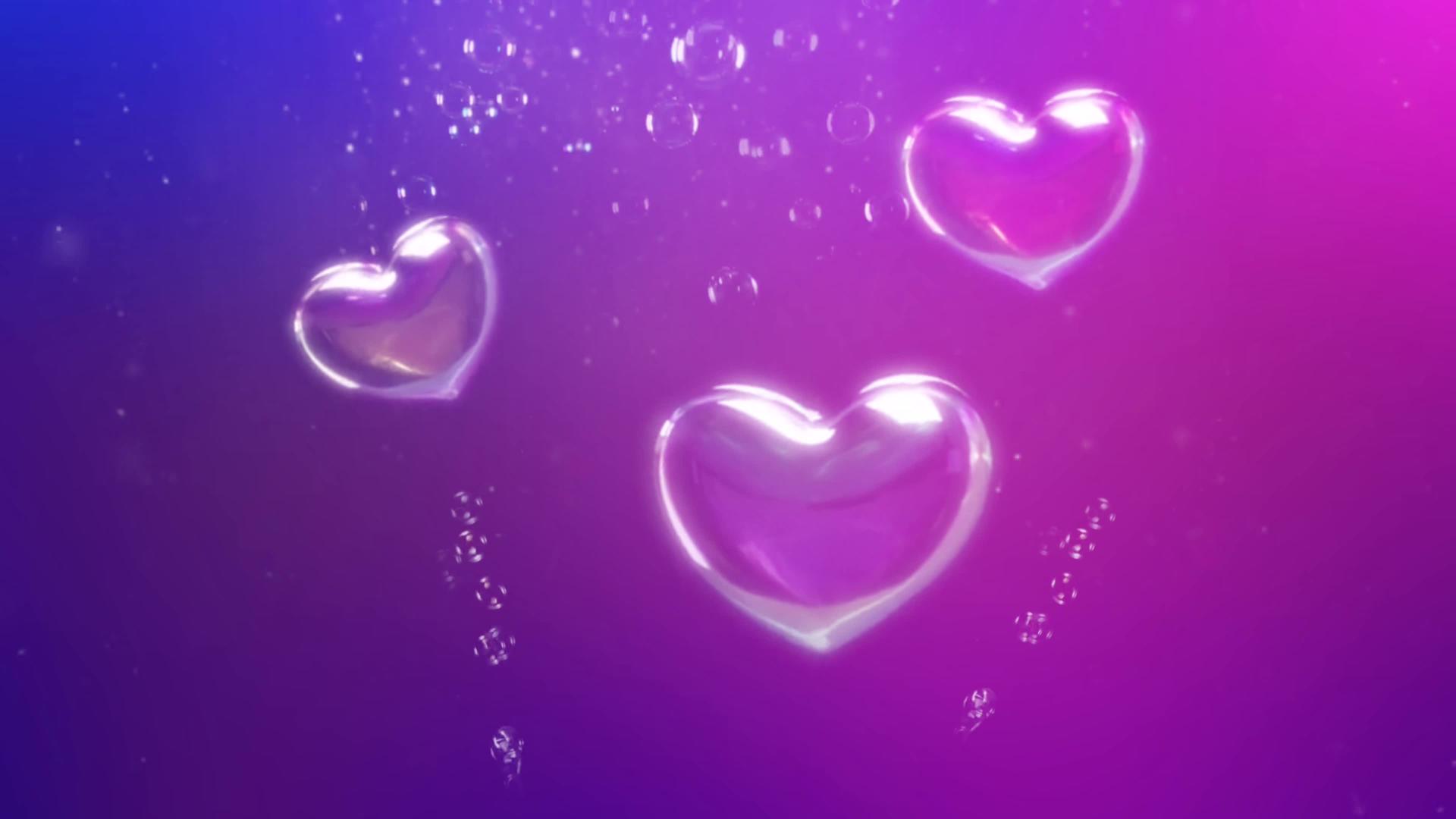抽象的浪漫背景肥皂泡沫以情人节爱情的形式呈现视频的预览图