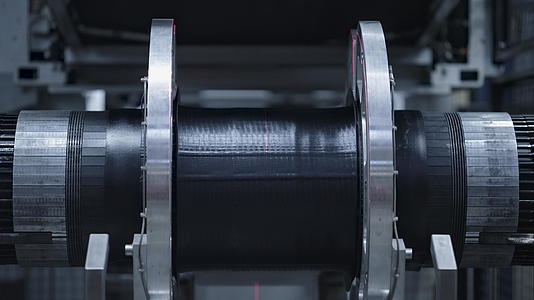 本厂生产黑色橡胶带的自动化机器人轮胎生产机视频的预览图