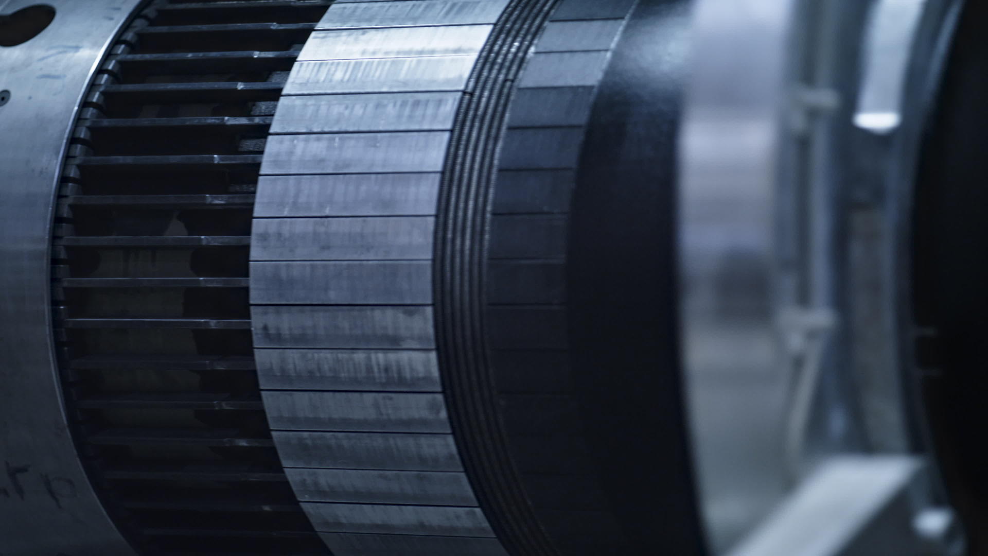 特写轮胎胶带生产机械现代工厂自动旋转视频的预览图