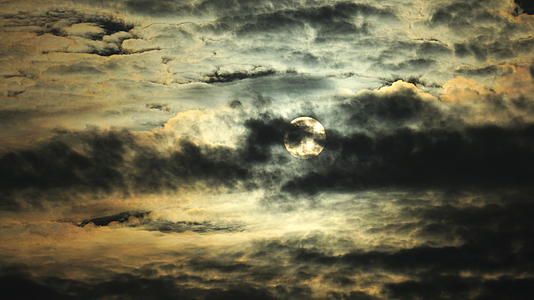 4K实拍太阳从云层升起延时摄影视频的预览图