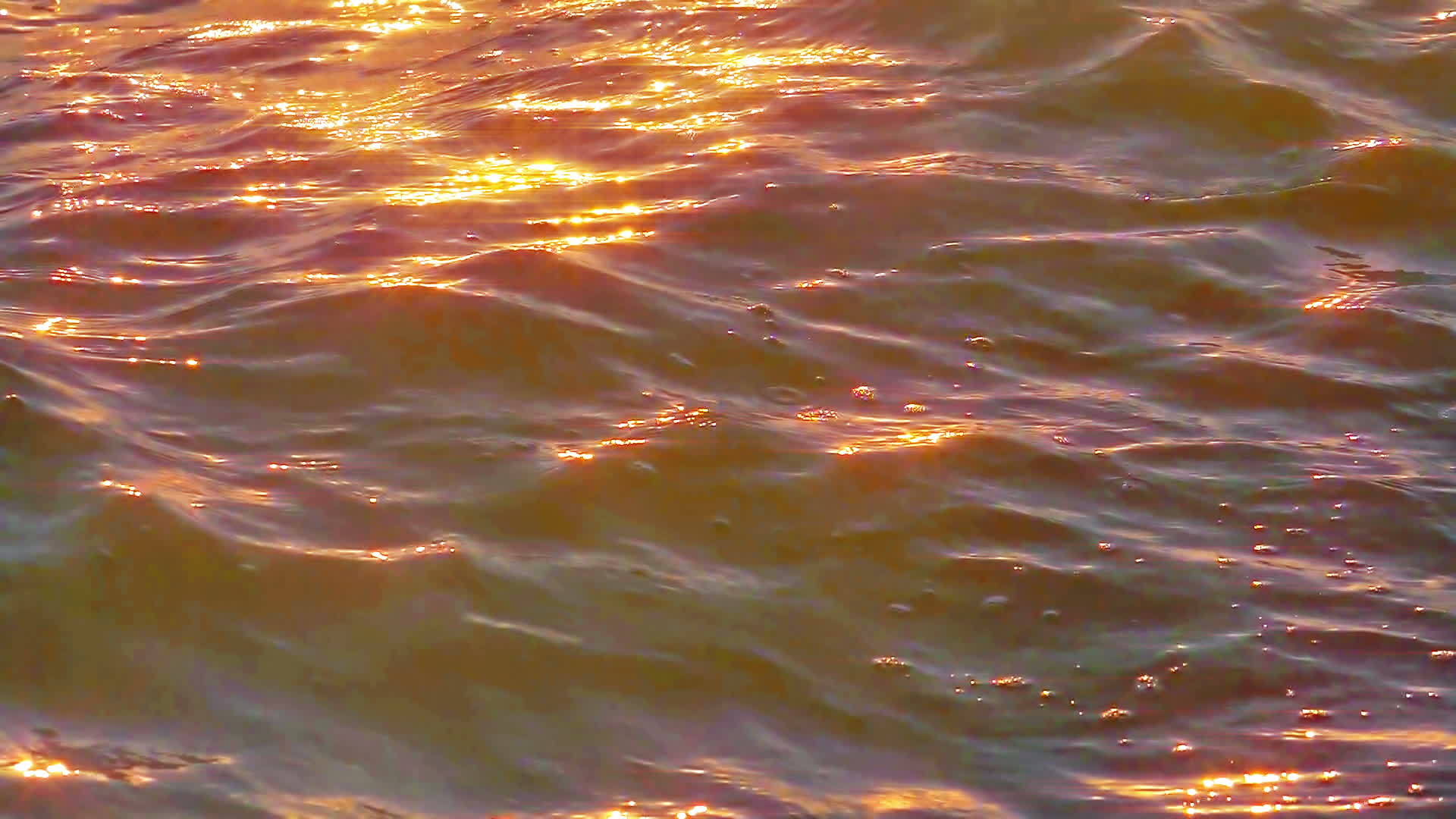 海浪和反射慢动视频的预览图