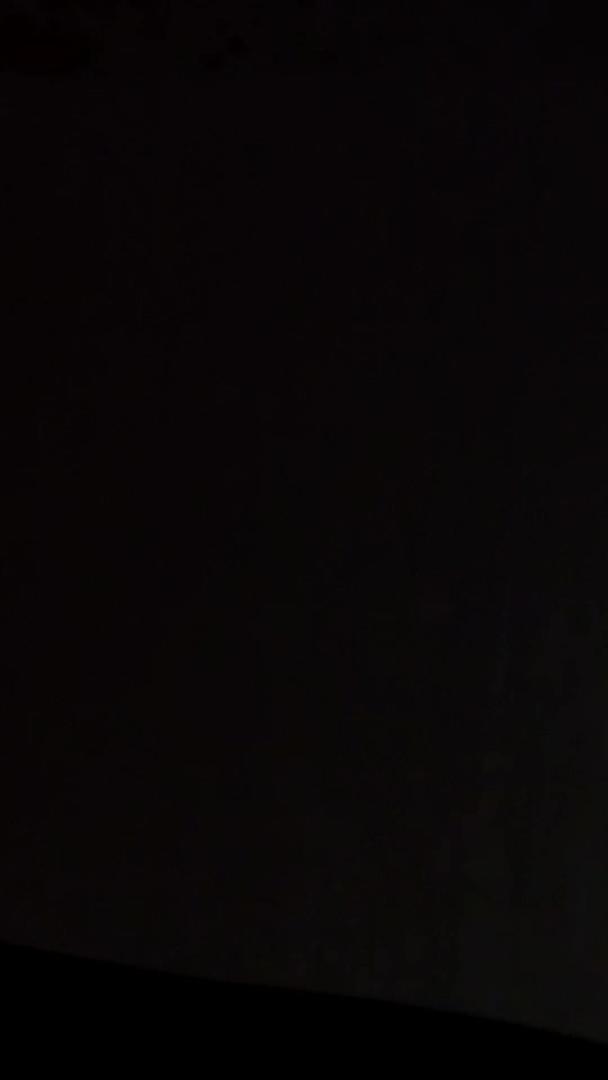 雨夜窗光斑路灯视频的预览图