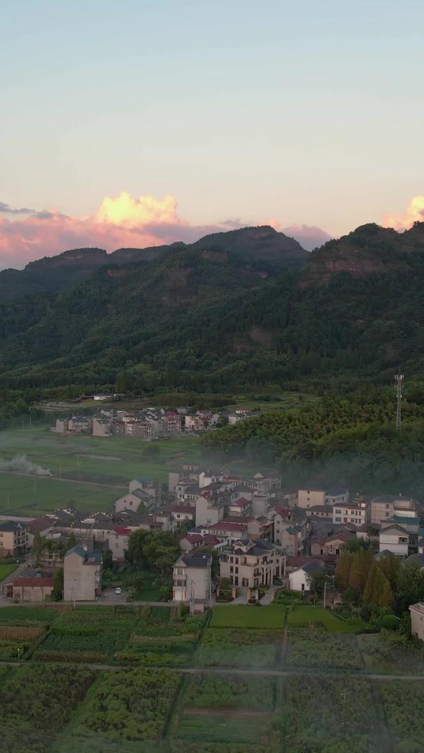 浙江衢州江郎山航拍5A日落村落视频视频的预览图