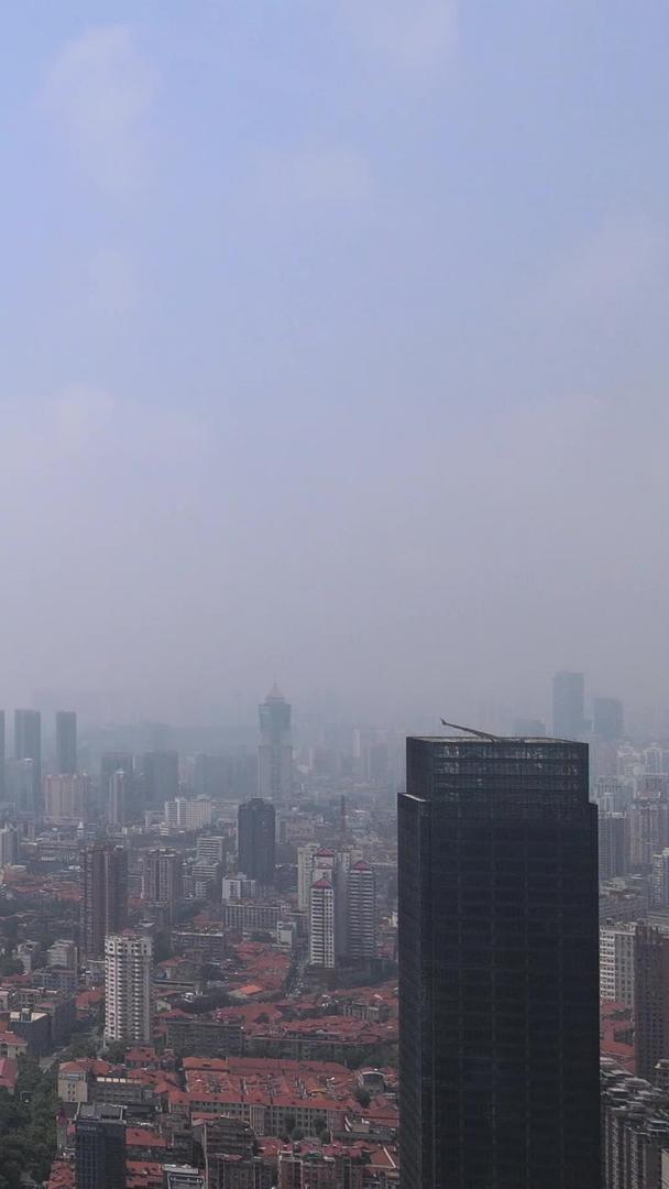 武汉地标金融中心航拍风景城市长江江景城市素材视频的预览图