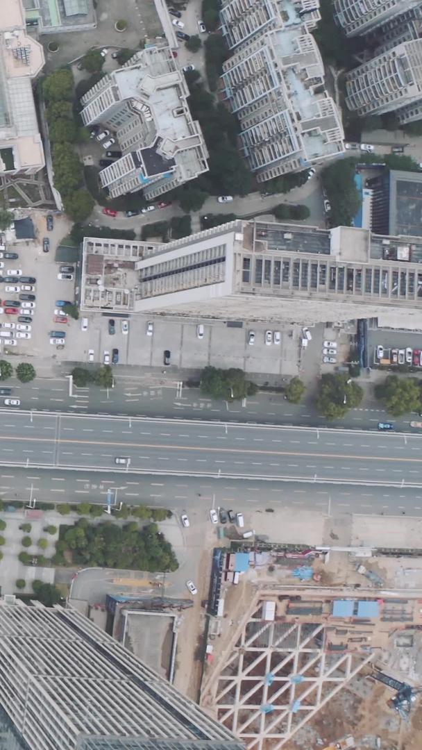 航拍城市风景武汉楚河汉街万达步行街道交通商用素材视频的预览图