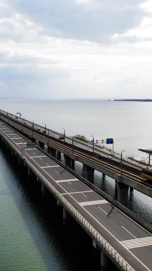 南京石臼湖特大桥城际轻轨地铁交通运输视频的预览图