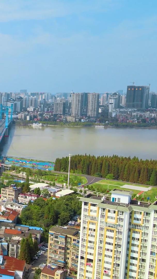 襄阳樊城汉江大桥航拍视频的预览图