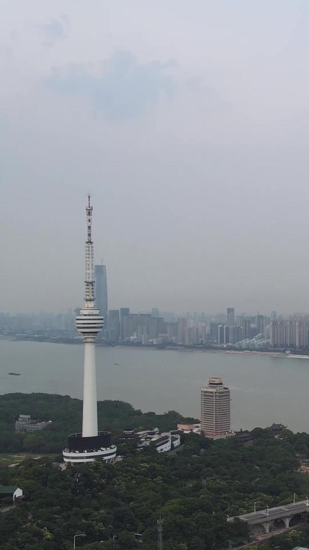 风景城市武汉地标长江与汉江交汇处江景桥材料视频的预览图