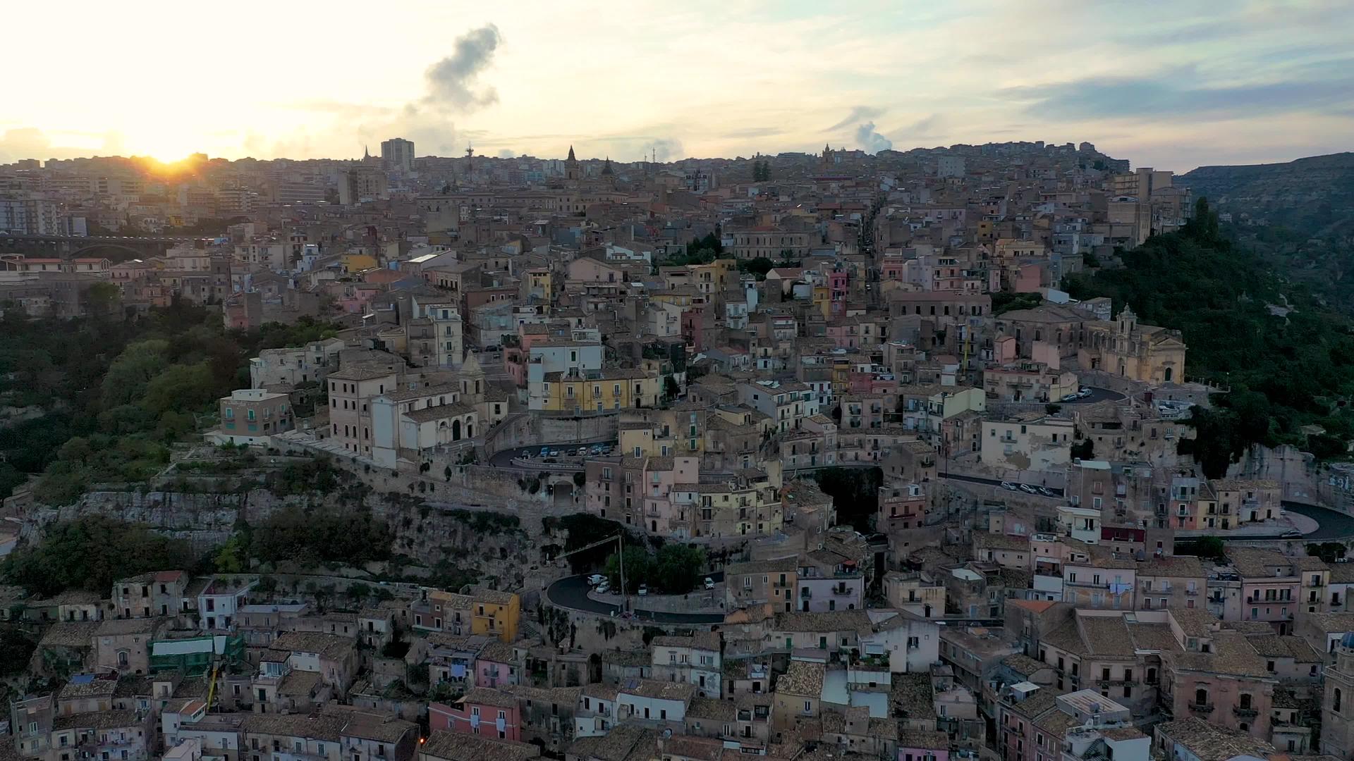 拉古萨意大利西西岛联合国教科文组织遗产小镇Ragusa视频的预览图