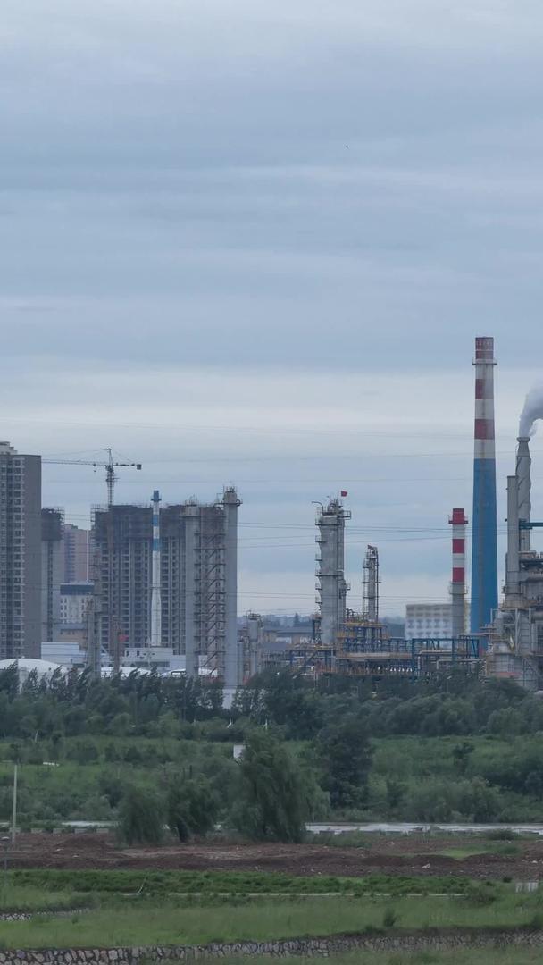 西安咸阳长庆石油西北总厂工业区视频的预览图