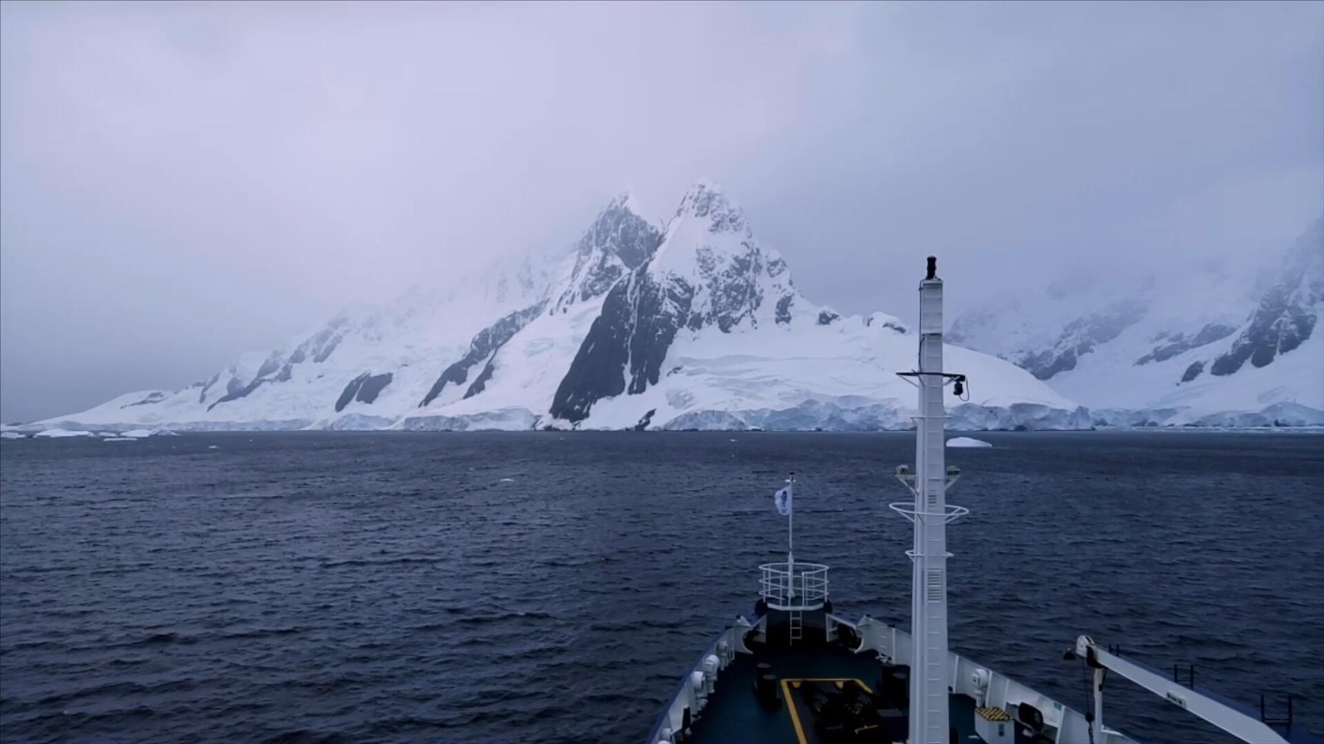 南极破冰船登陆视频的预览图