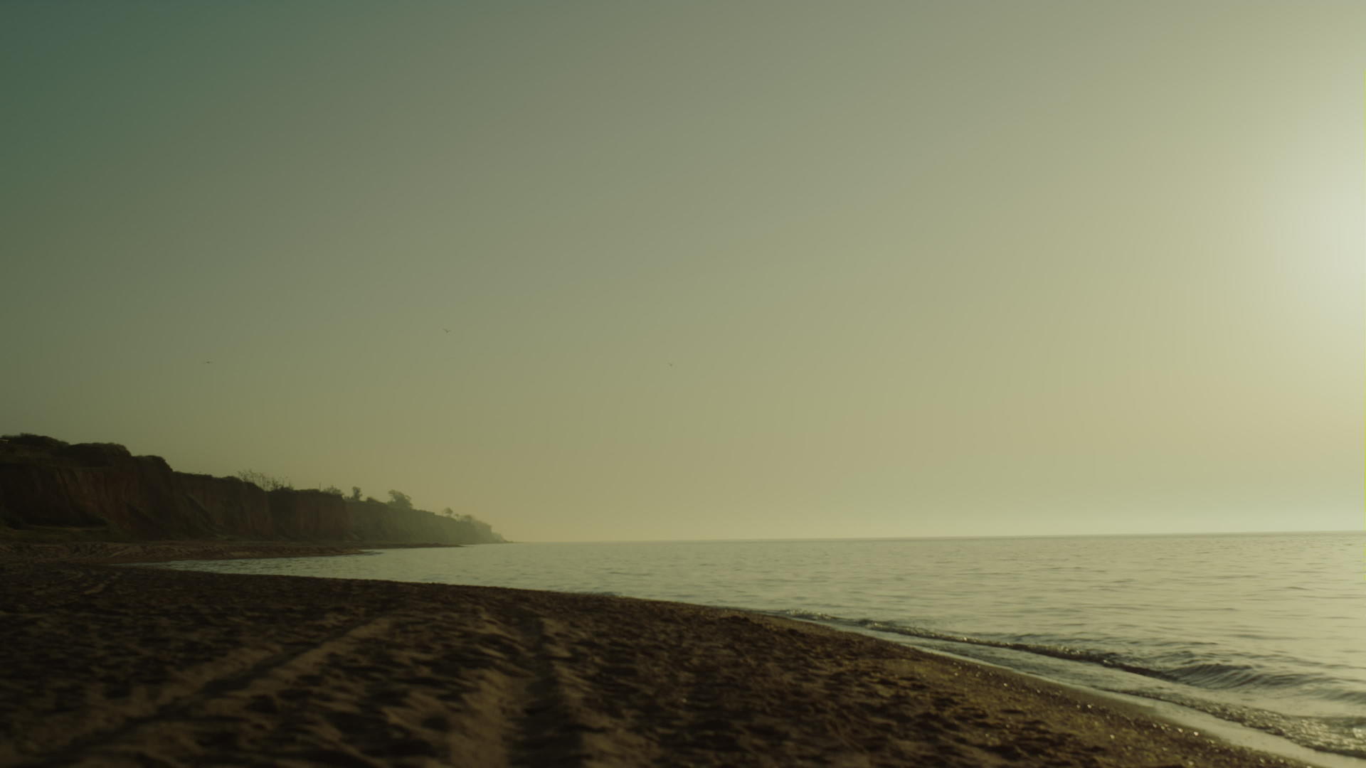 日出时的美景沙滩视频的预览图