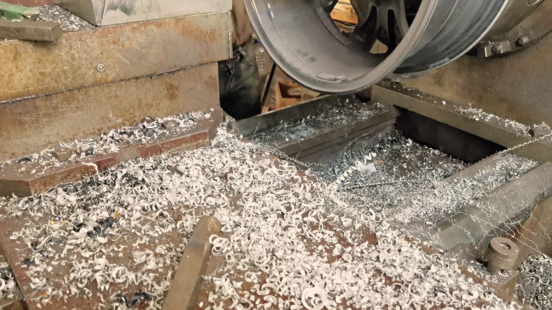 钢切割轮工作站视频的预览图