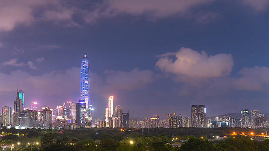 8K深圳平安金融大厦日转夜延时视频的预览图