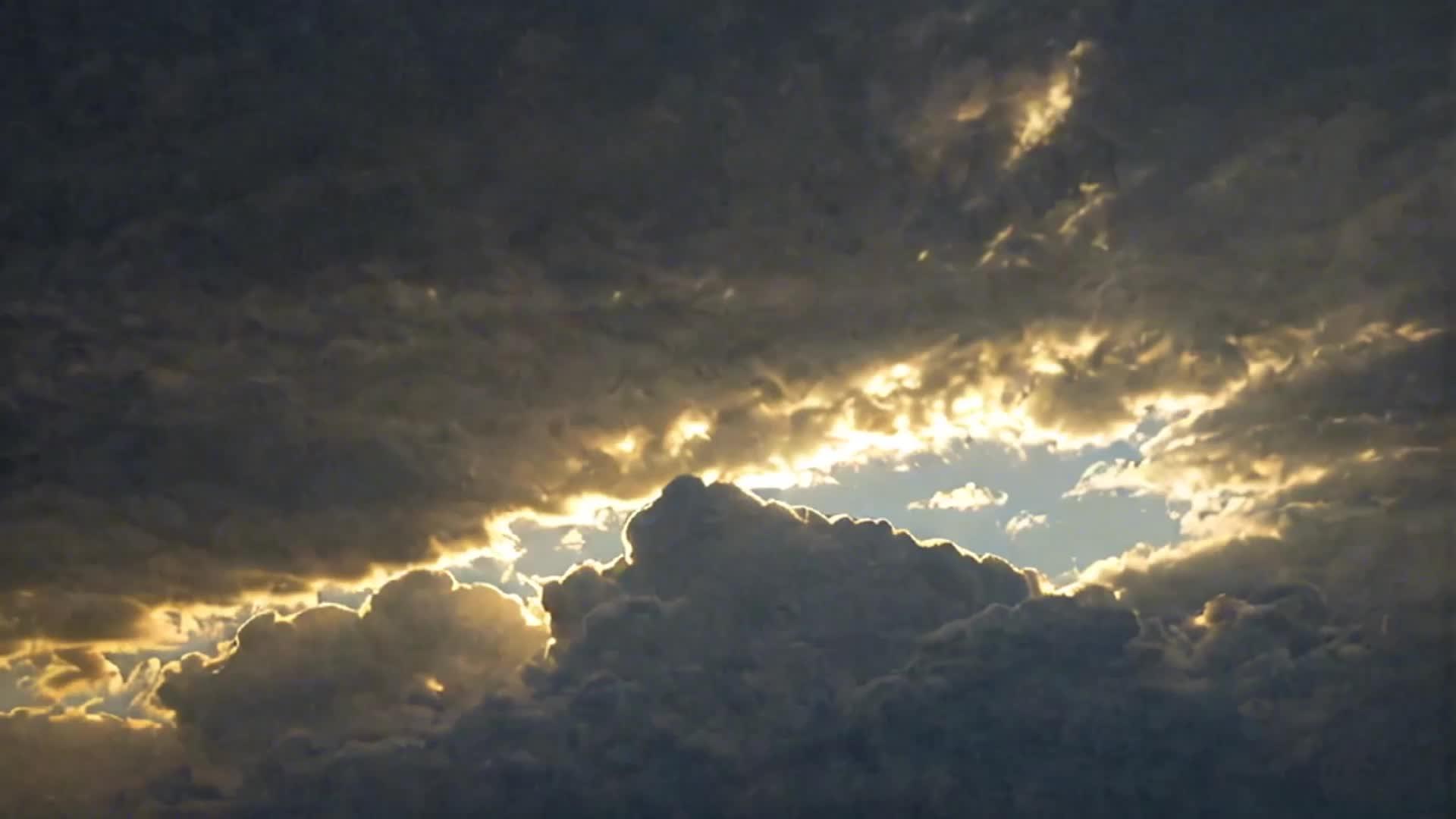 天空背景视频视频的预览图