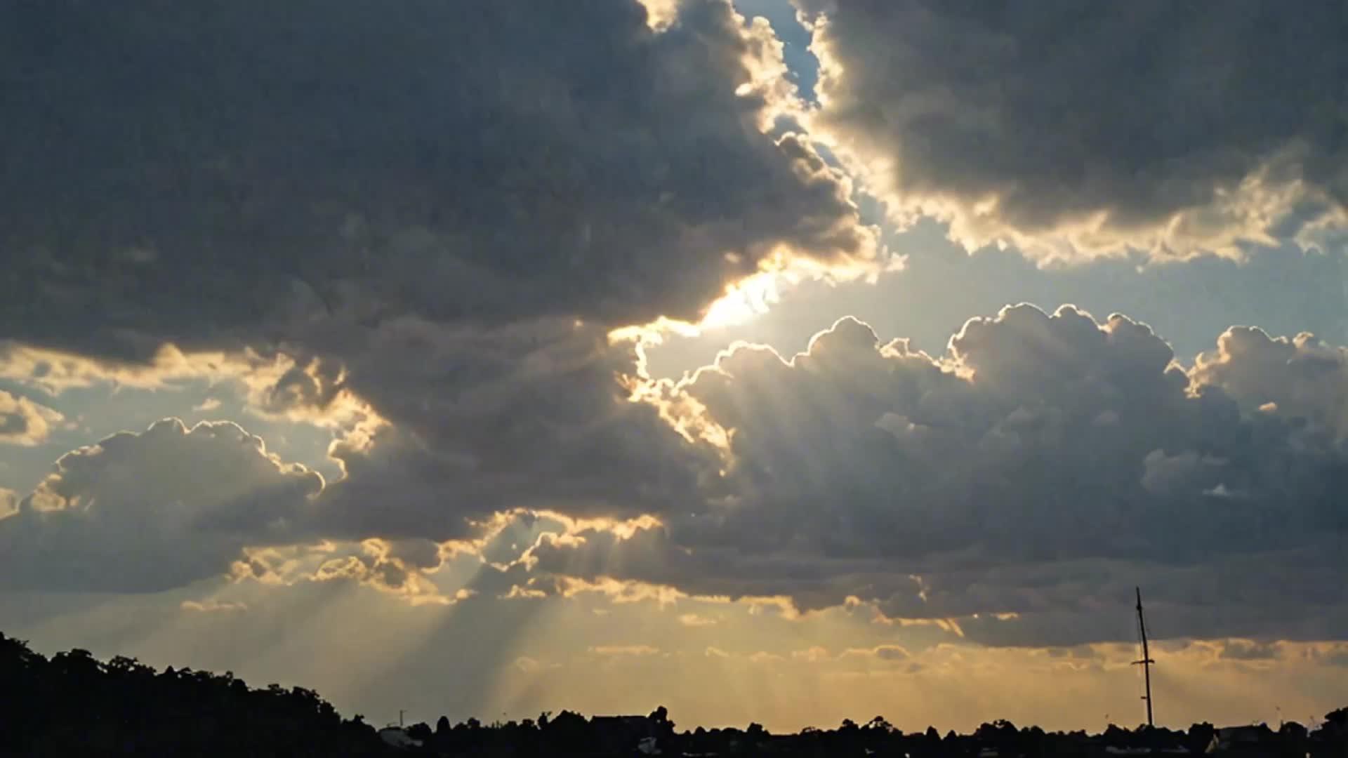 蓝天白云天空背景视频视频的预览图