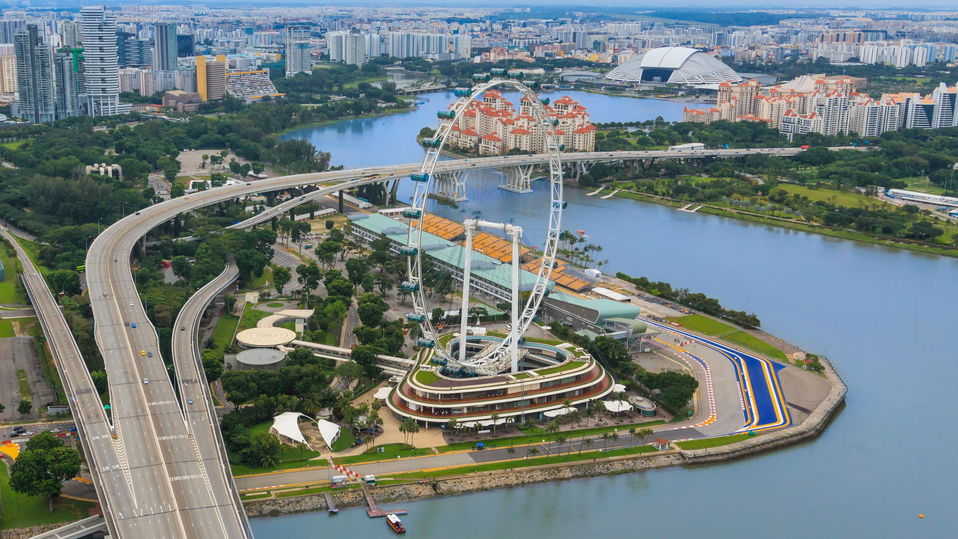 美丽的空中视图Singapore城市风景4k时间差视频的预览图