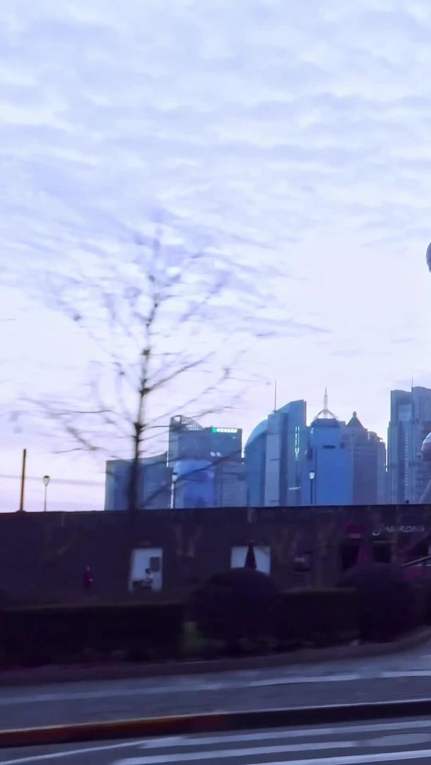 山东二路在上海外滩自驾第一视角视频的预览图