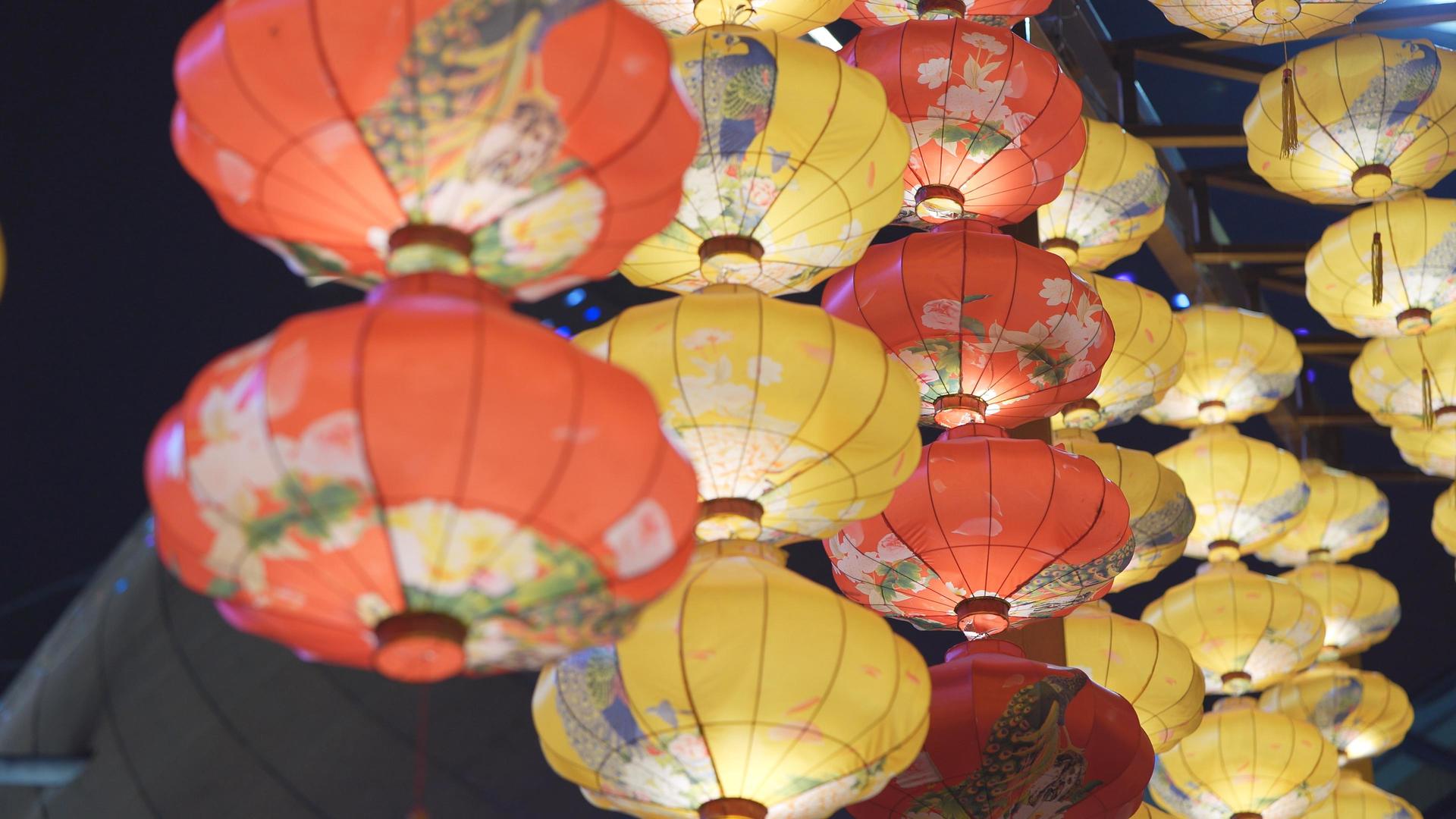 春节红红火火的大灯笼视频的预览图